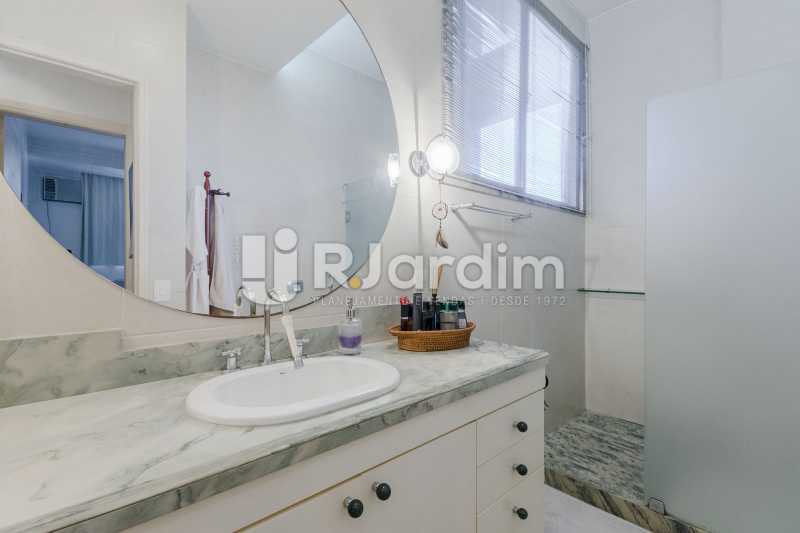Conheça Banheiro social do imóvel - Apartamento À VENDA, Copacabana, Rio de Janeiro, RJ - LAAP40668 - 16 Banheiro social - Apartamento À VENDA, Copacabana, Rio de Janeiro, RJ - LAAP40668 - 16