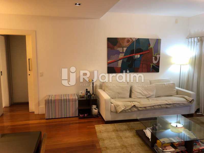 Conheça sala / entrada social do imóvel - Compra Venda Avaliação Imóveis Apartamento Lagoa 1 Quarto - LAAP10295 - 3 sala / entrada social - Compra Venda Avaliação Imóveis Apartamento Lagoa 1 Quarto - LAAP10295 - 3