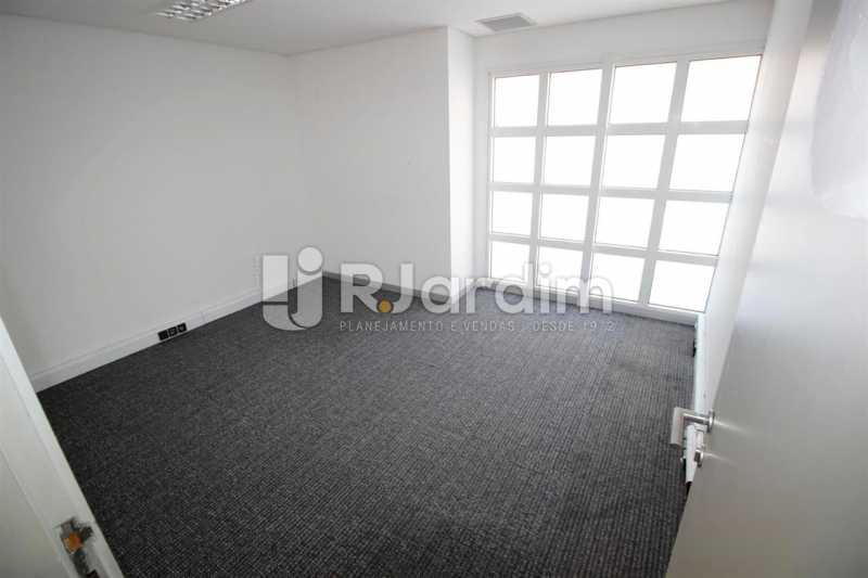 Conheça Sala no 2o. piso do imóvel - Loja Comercial Barra da Tijuca Aluguel Administração Imóveis - LALJ00117 - 15 Sala no 2o. piso - Loja Comercial Barra da Tijuca Aluguel Administração Imóveis - LALJ00117 - 15