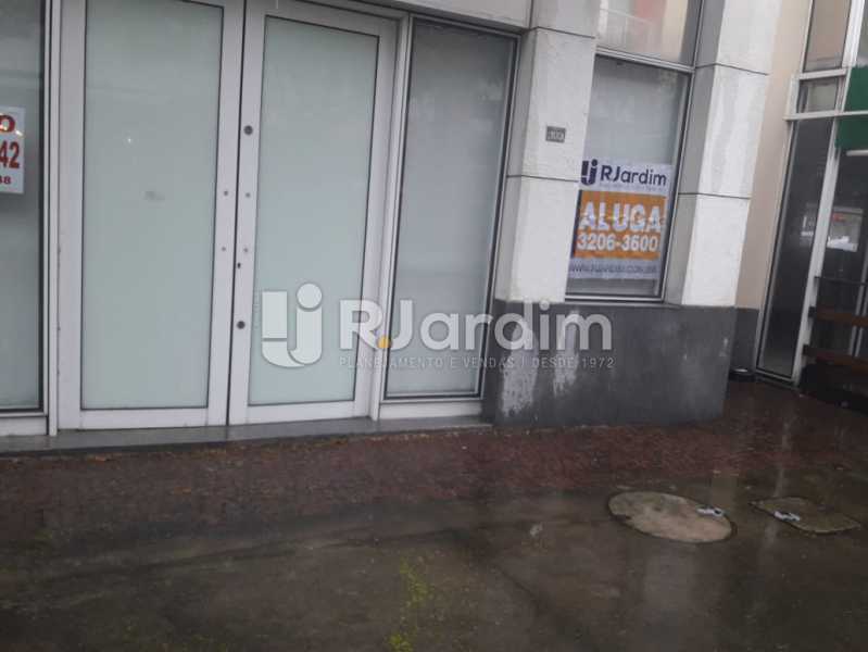 Conheça Fente da loja do imóvel - Loja Comercial Barra da Tijuca Aluguel Administração Imóveis - LALJ00117 - 18 Fente da loja - Loja Comercial Barra da Tijuca Aluguel Administração Imóveis - LALJ00117 - 18