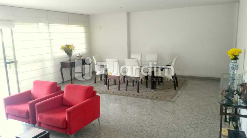 Conheça SALA do imóvel - Cobertura À VENDA, Barra da Tijuca, Rio de Janeiro, RJ - LACO50031 - 3 SALA - Cobertura À VENDA, Barra da Tijuca, Rio de Janeiro, RJ - LACO50031 - 3