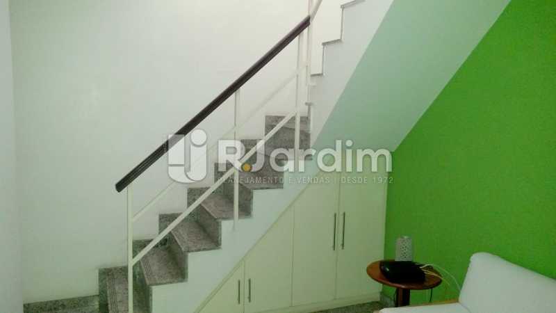 Conheça ESCADA do imóvel - Cobertura À VENDA, Barra da Tijuca, Rio de Janeiro, RJ - LACO50031 - 9 ESCADA - Cobertura À VENDA, Barra da Tijuca, Rio de Janeiro, RJ - LACO50031 - 9