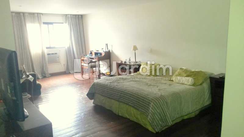 Conheça SUÍTE do imóvel - Cobertura À VENDA, Barra da Tijuca, Rio de Janeiro, RJ - LACO50031 - 10 SUÍTE - Cobertura À VENDA, Barra da Tijuca, Rio de Janeiro, RJ - LACO50031 - 10