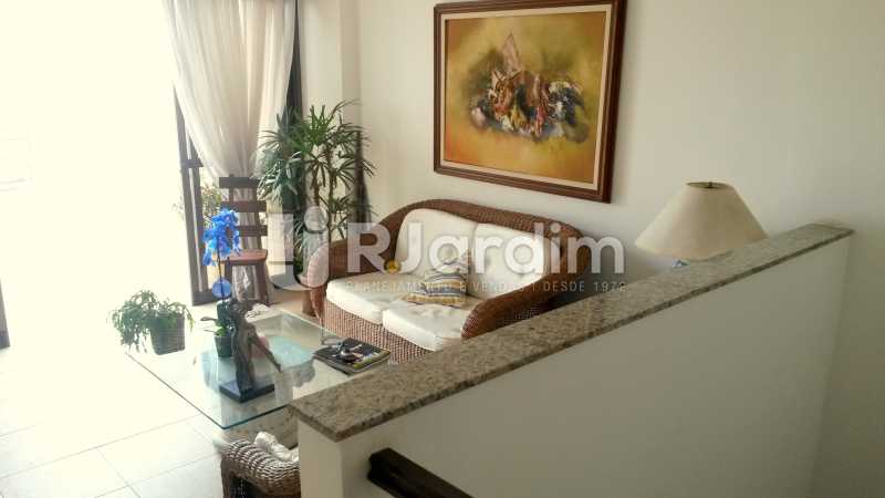 Conheça SALA do imóvel - Cobertura À VENDA, Barra da Tijuca, Rio de Janeiro, RJ - LACO50031 - 18 SALA - Cobertura À VENDA, Barra da Tijuca, Rio de Janeiro, RJ - LACO50031 - 18