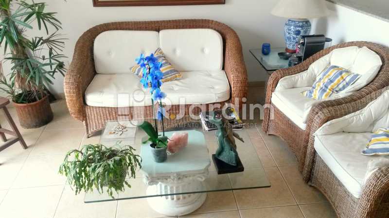 Conheça SALA do imóvel - Cobertura À VENDA, Barra da Tijuca, Rio de Janeiro, RJ - LACO50031 - 19 SALA - Cobertura À VENDA, Barra da Tijuca, Rio de Janeiro, RJ - LACO50031 - 19