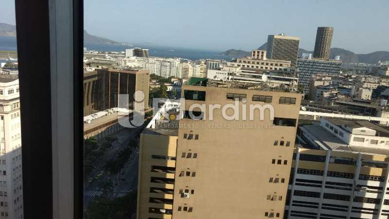 Conheça Vista do imóvel - Compra Venda Avaliação Imóveis Sala Comercial Centro - LASL00163 - 8 Vista - Compra Venda Avaliação Imóveis Sala Comercial Centro - LASL00163 - 8