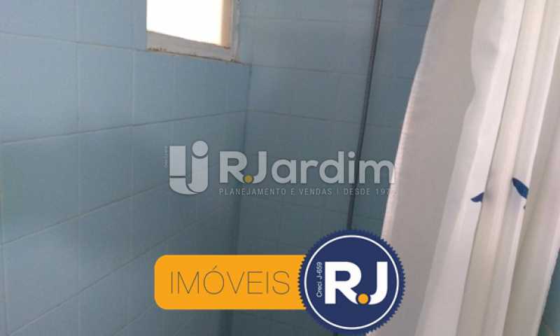 Conheça Banheiro Social 2 do imóvel - Compra Venda Avaliação Imóveis Apartamento Copacabana 3 Quartos - LAAP31762 - 24 Banheiro Social 2 - Compra Venda Avaliação Imóveis Apartamento Copacabana 3 Quartos - LAAP31762 - 24