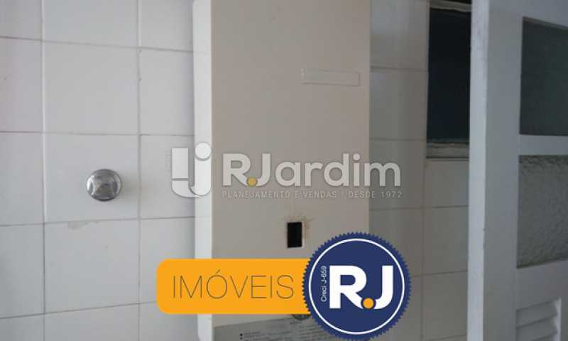 Conheça Banheiro de Empregada do imóvel - Compra Venda Avaliação Imóveis Apartamento Copacabana 3 Quartos - LAAP31762 - 29 Banheiro de Empregada - Compra Venda Avaliação Imóveis Apartamento Copacabana 3 Quartos - LAAP31762 - 29