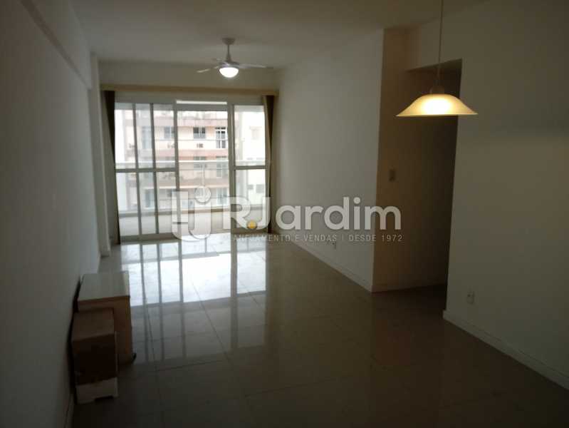 Conheça A SALA ESTAR do imóvel - Compra Venda Avaliação Imóveis Apartamento Botafogo 3 Quartos - LAAP31766 - 3 A SALA ESTAR - Compra Venda Avaliação Imóveis Apartamento Botafogo 3 Quartos - LAAP31766 - 3