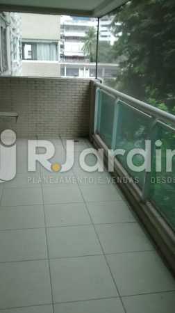 Conheça A VARANDA do imóvel - Imóveis Aluguel Apartamento Jardim Botânico 2 Quartos - LAAP21253 - 1 A VARANDA - Imóveis Aluguel Apartamento Jardim Botânico 2 Quartos - LAAP21253 - 1
