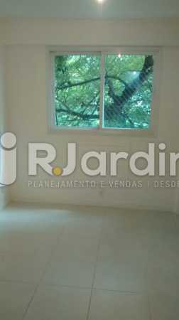 Conheça A QTO 1 do imóvel - Imóveis Aluguel Apartamento Jardim Botânico 2 Quartos - LAAP21253 - 5 A QTO 1 - Imóveis Aluguel Apartamento Jardim Botânico 2 Quartos - LAAP21253 - 5