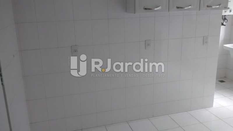 Conheça A AREA 2 do imóvel - Imóveis Aluguel Apartamento Jardim Botânico 2 Quartos - LAAP21253 - 16 A AREA 2 - Imóveis Aluguel Apartamento Jardim Botânico 2 Quartos - LAAP21253 - 16