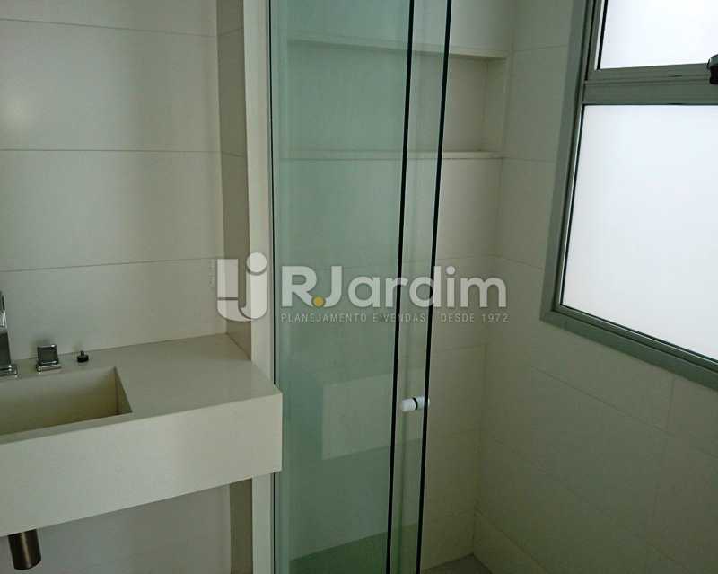 Conheça LYGIA REISEN do imóvel - Imóveis Compra e Venda Jardim Botânico Cobertura 3 Quartos - LACO30243 - 10 LYGIA REISEN - Imóveis Compra e Venda Jardim Botânico Cobertura 3 Quartos - LACO30243 - 10