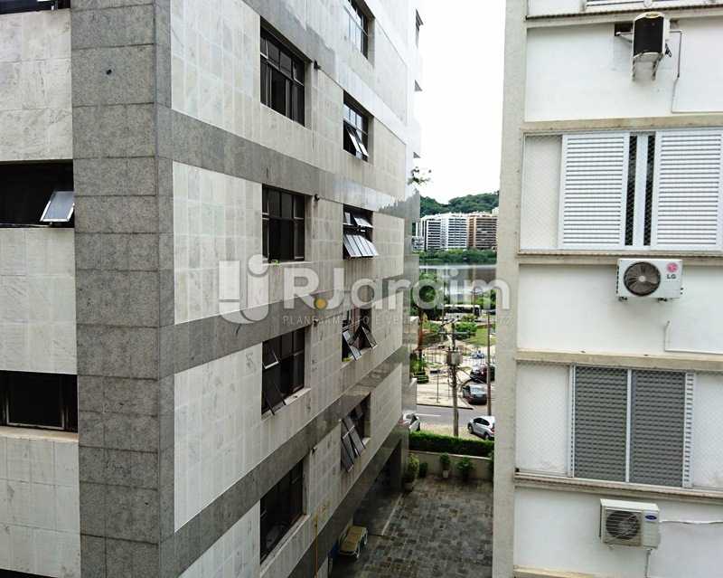 Conheça LYGIA REISEN do imóvel - Imóveis Compra e Venda Jardim Botânico Cobertura 3 Quartos - LACO30243 - 22 LYGIA REISEN - Imóveis Compra e Venda Jardim Botânico Cobertura 3 Quartos - LACO30243 - 22