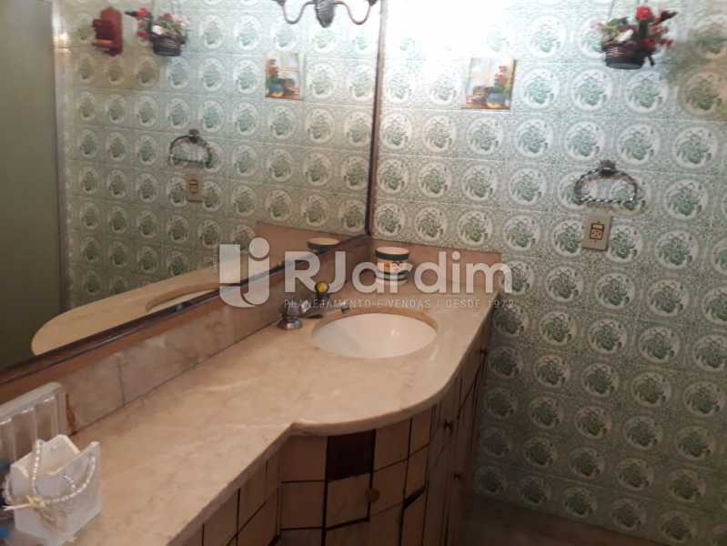 Conheça banheiro social do imóvel - Compra Venda Avaliação Imóveis Cobertura Jardim Botânico 4 Quartos - LACO40158 - 9 banheiro social - Compra Venda Avaliação Imóveis Cobertura Jardim Botânico 4 Quartos - LACO40158 - 9