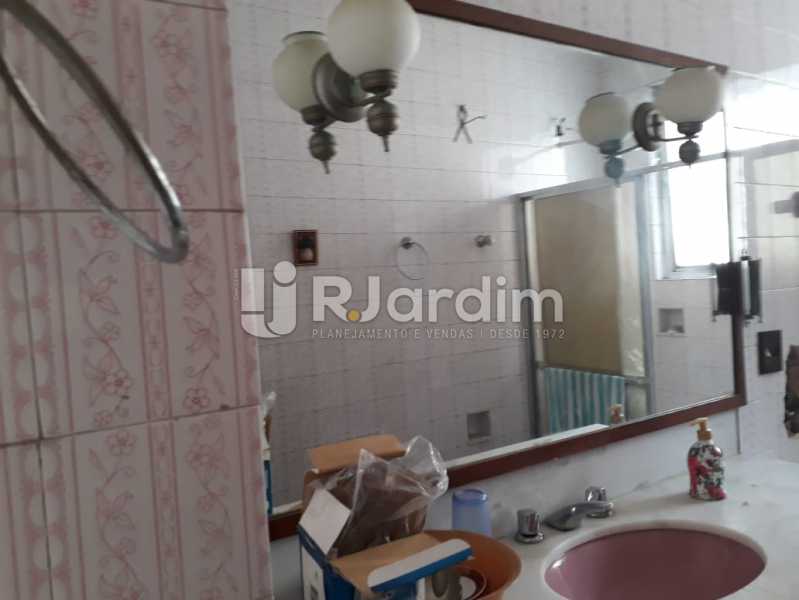 Conheça banheiro / suíte do imóvel - Compra Venda Avaliação Imóveis Cobertura Jardim Botânico 4 Quartos - LACO40158 - 16 banheiro / suíte - Compra Venda Avaliação Imóveis Cobertura Jardim Botânico 4 Quartos - LACO40158 - 16