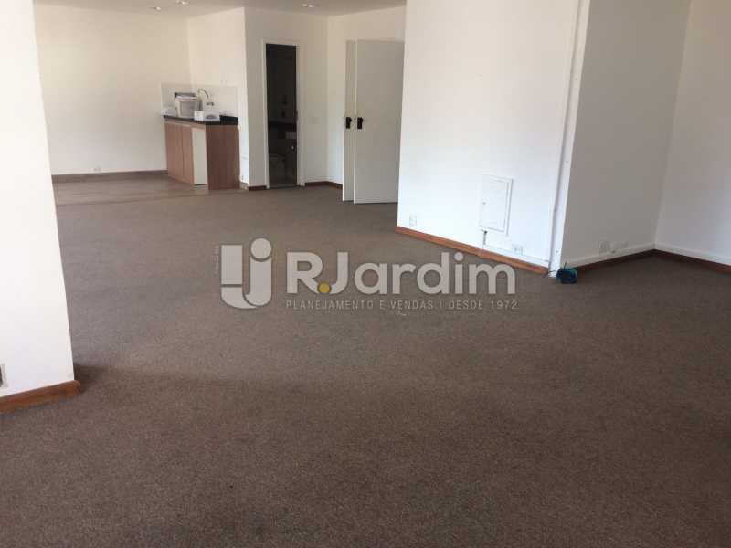 Conheça Salão do imóvel - Sala Comercial Botafogo, Zona Sul,Rio de Janeiro, RJ Para Alugar, 110m² - LASL00165 - 3 Salão - Sala Comercial Botafogo, Zona Sul,Rio de Janeiro, RJ Para Alugar, 110m² - LASL00165 - 3