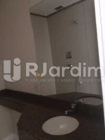 Conheça Banheiro 3 do imóvel - Sala Comercial Botafogo, Zona Sul,Rio de Janeiro, RJ Para Alugar, 110m² - LASL00165 - 11 Banheiro 3 - Sala Comercial Botafogo, Zona Sul,Rio de Janeiro, RJ Para Alugar, 110m² - LASL00165 - 11