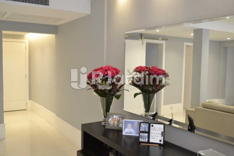 Conheça Hall de Entrada do imóvel - Apartamento À Venda Rua General Venâncio Flores,Leblon, Zona Sul,Rio de Janeiro - R$ 3.650.000 - LAAP31774 - 4 Hall de Entrada - Apartamento À Venda Rua General Venâncio Flores,Leblon, Zona Sul,Rio de Janeiro - R$ 3.650.000 - LAAP31774 - 4