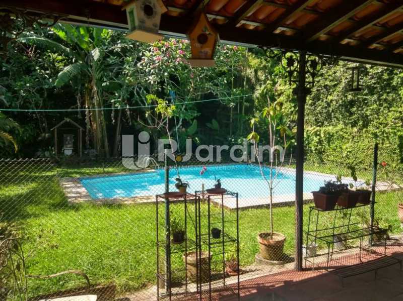 Conheça Jardim e Piscina do imóvel - Casa Rua Golf Club,São Conrado, Zona Sul,Rio de Janeiro, RJ À Venda, 5 Quartos, 489m² - LACA50023 - 1 Jardim e Piscina - Casa Rua Golf Club,São Conrado, Zona Sul,Rio de Janeiro, RJ À Venda, 5 Quartos, 489m² - LACA50023 - 1