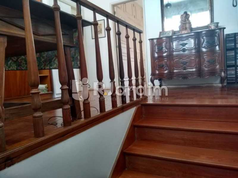 Conheça acesso escada do imóvel - Casa Rua Golf Club,São Conrado, Zona Sul,Rio de Janeiro, RJ À Venda, 5 Quartos, 489m² - LACA50023 - 26 acesso escada - Casa Rua Golf Club,São Conrado, Zona Sul,Rio de Janeiro, RJ À Venda, 5 Quartos, 489m² - LACA50023 - 26