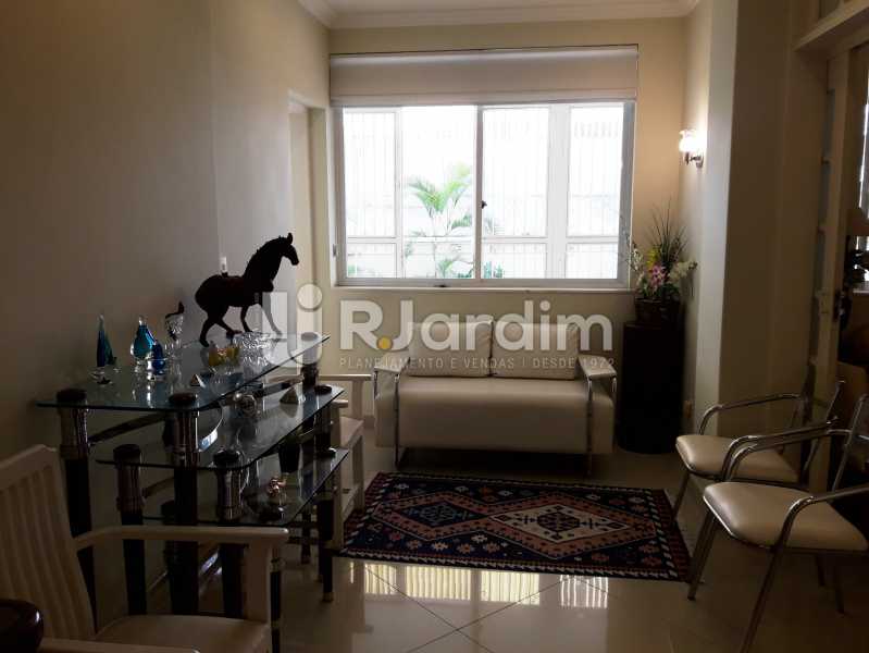 Conheça Ambiente de estar do imóvel - Compra Venda Avaliação Imóveis Apartamento Copacabana 3 Quartos - LAAP31784 - 5 Ambiente de estar - Compra Venda Avaliação Imóveis Apartamento Copacabana 3 Quartos - LAAP31784 - 5