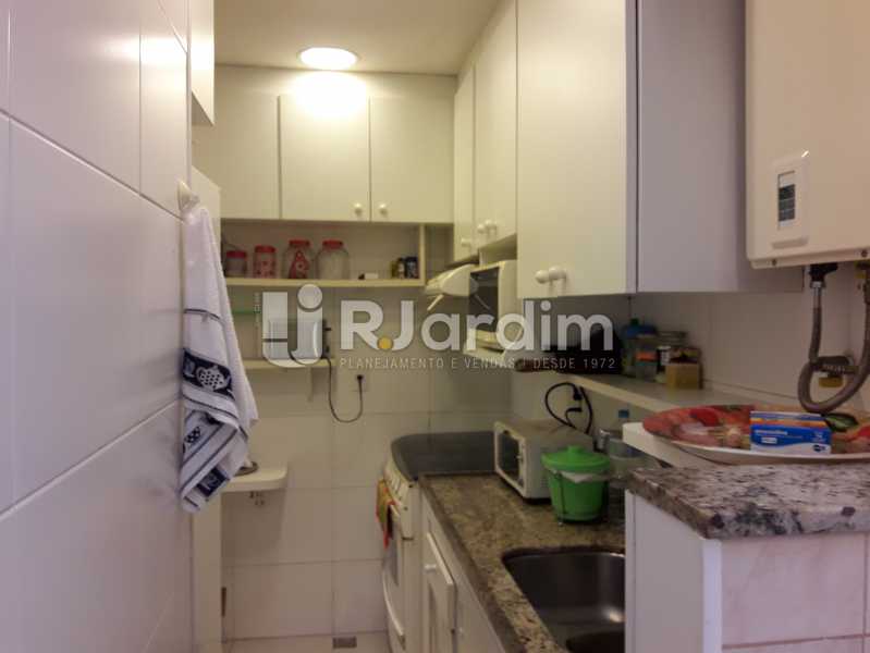 Conheça Cozinha do imóvel - Compra Venda Avaliação Imóveis Apartamento Copacabana 3 Quartos - LAAP31784 - 21 Cozinha - Compra Venda Avaliação Imóveis Apartamento Copacabana 3 Quartos - LAAP31784 - 21