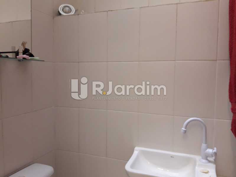 Conheça Banheiro serviço do imóvel - Compra Venda Avaliação Imóveis Apartamento Copacabana 3 Quartos - LAAP31784 - 23 Banheiro serviço - Compra Venda Avaliação Imóveis Apartamento Copacabana 3 Quartos - LAAP31784 - 23
