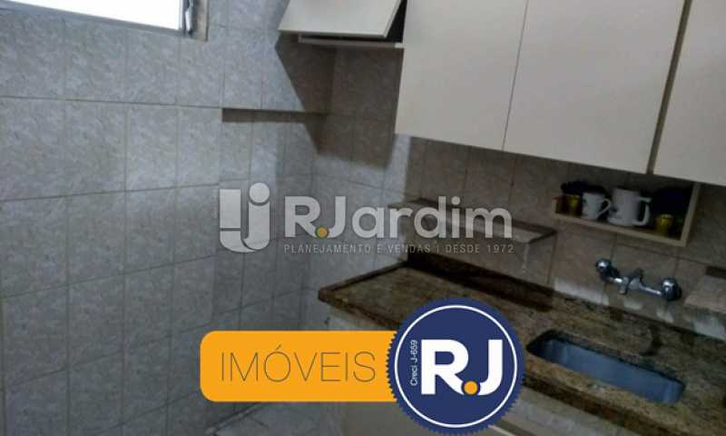 Conheça cozinha do imóvel - Apartamento à venda Rua Figueiredo Magalhães,Copacabana, Zona Sul,Rio de Janeiro - R$ 550.000 - LAAP10304 - 17 cozinha - Apartamento à venda Rua Figueiredo Magalhães,Copacabana, Zona Sul,Rio de Janeiro - R$ 550.000 - LAAP10304 - 17