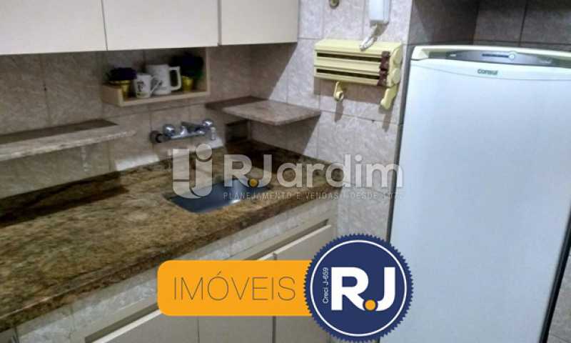 Conheça cozinha do imóvel - Apartamento à venda Rua Figueiredo Magalhães,Copacabana, Zona Sul,Rio de Janeiro - R$ 550.000 - LAAP10304 - 18 cozinha - Apartamento à venda Rua Figueiredo Magalhães,Copacabana, Zona Sul,Rio de Janeiro - R$ 550.000 - LAAP10304 - 18