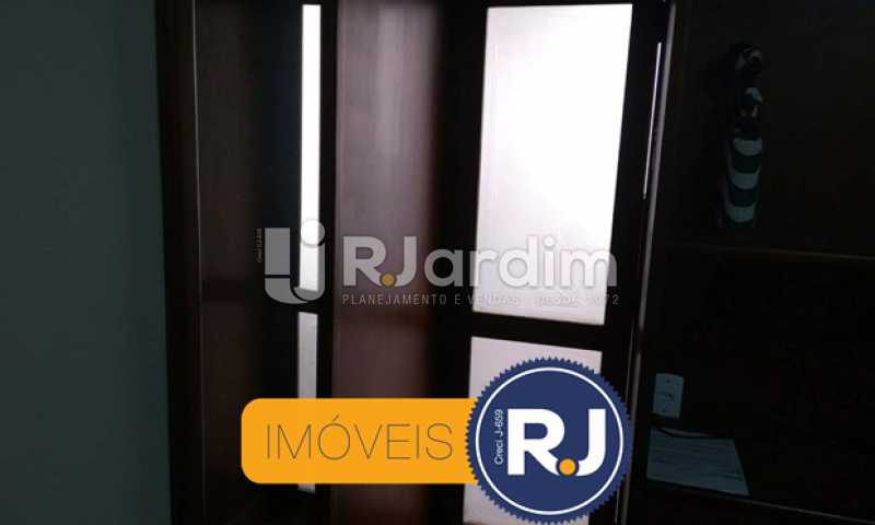 Conheça divisória com estante do imóvel - Apartamento à venda Rua Figueiredo Magalhães,Copacabana, Zona Sul,Rio de Janeiro - R$ 550.000 - LAAP10304 - 16 divisória com estante - Apartamento à venda Rua Figueiredo Magalhães,Copacabana, Zona Sul,Rio de Janeiro - R$ 550.000 - LAAP10304 - 16
