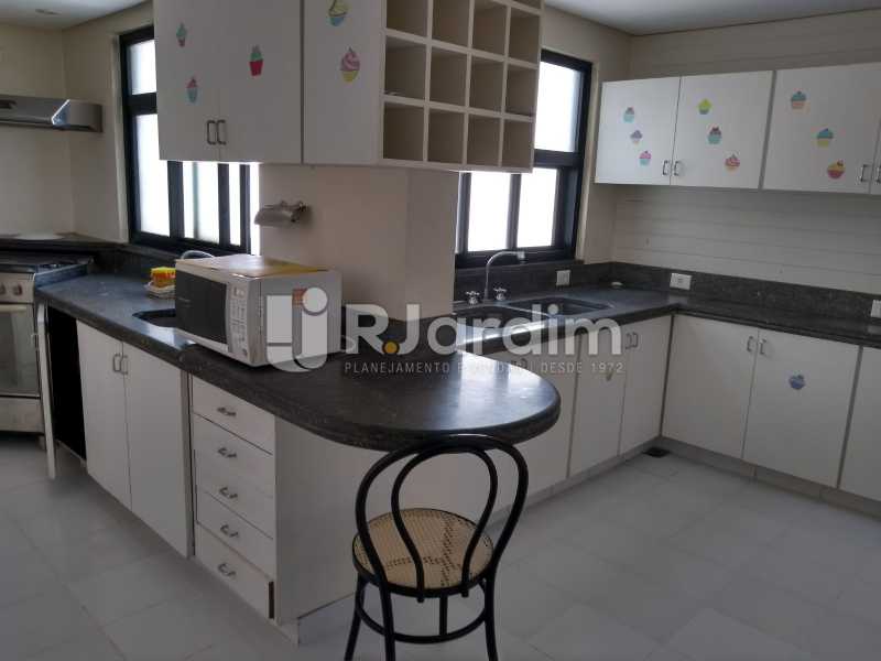 Conheça cozinha do imóvel - Cobertura Rua Aperana,Leblon, Zona Sul,Rio de Janeiro, RJ À Venda, 4 Quartos, 341m² - LACO40159 - 24 cozinha - Cobertura Rua Aperana,Leblon, Zona Sul,Rio de Janeiro, RJ À Venda, 4 Quartos, 341m² - LACO40159 - 24