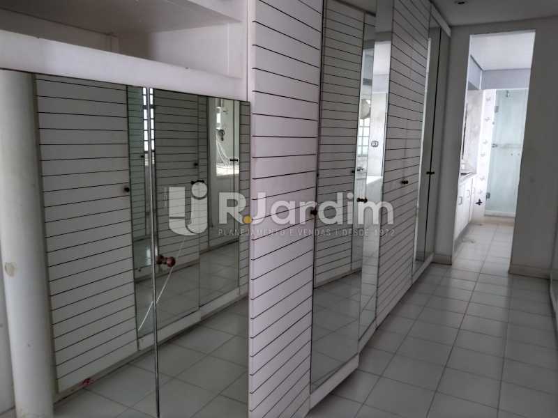 Conheça armários /acesso aos quartos do imóvel - Cobertura Rua Aperana,Leblon, Zona Sul,Rio de Janeiro, RJ À Venda, 4 Quartos, 341m² - LACO40159 - 14 armários /acesso aos quartos - Cobertura Rua Aperana,Leblon, Zona Sul,Rio de Janeiro, RJ À Venda, 4 Quartos, 341m² - LACO40159 - 14