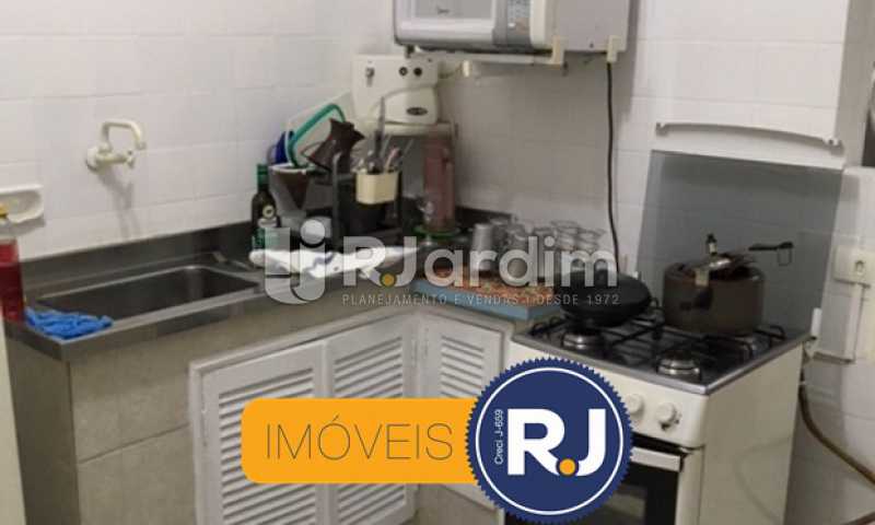 Conheça cozinha do imóvel - Apartamento Rua Raul Pompéia,Copacabana, Zona Sul,Rio de Janeiro, RJ À Venda, 2 Quartos, 74m² - LAAP21267 - 21 cozinha - Apartamento Rua Raul Pompéia,Copacabana, Zona Sul,Rio de Janeiro, RJ À Venda, 2 Quartos, 74m² - LAAP21267 - 21