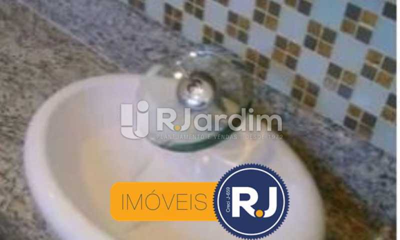 Conheça Banheiro Social do imóvel - Kitnet/Conjugado 28m² à venda Leblon, Zona Sul,Rio de Janeiro - R$ 950.000 - LAKI10026 - 13 Banheiro Social - Kitnet/Conjugado 28m² à venda Leblon, Zona Sul,Rio de Janeiro - R$ 950.000 - LAKI10026 - 13
