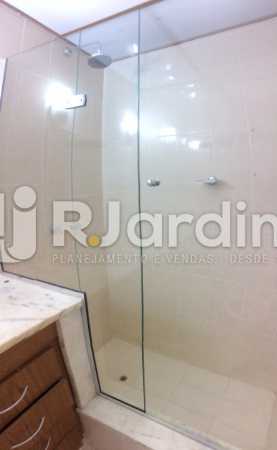 Conheça Banheiro social do imóvel - Apartamento PARA ALUGAR, Copacabana, Rio de Janeiro, RJ - LAAP40697 - 19 Banheiro social - Apartamento PARA ALUGAR, Copacabana, Rio de Janeiro, RJ - LAAP40697 - 19