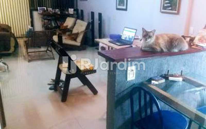 Conheça Detalhes do salão do imóvel - Apartamento À Venda - Copacabana - Rio de Janeiro - RJ - LAAP50043 - 7 Detalhes do salão - Apartamento À Venda - Copacabana - Rio de Janeiro - RJ - LAAP50043 - 7