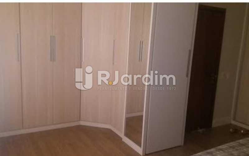 Conheça Armários suíte do imóvel - Apartamento À Venda - Copacabana - Rio de Janeiro - RJ - LAAP50043 - 16 Armários suíte - Apartamento À Venda - Copacabana - Rio de Janeiro - RJ - LAAP50043 - 16
