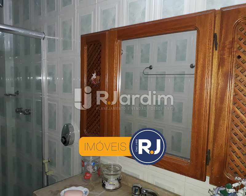 Conheça BANHEIRO SOCIAL 1 do imóvel - Apartamento 3 quartos à venda Laranjeiras, Zona Sul,Rio de Janeiro - R$ 950.000 - LAAP31820 - 6 BANHEIRO SOCIAL 1 - Apartamento 3 quartos à venda Laranjeiras, Zona Sul,Rio de Janeiro - R$ 950.000 - LAAP31820 - 6