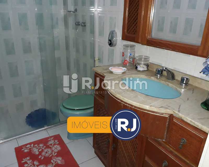 Conheça BANHEIRO SOCIAL 1A do imóvel - Apartamento 3 quartos à venda Laranjeiras, Zona Sul,Rio de Janeiro - R$ 950.000 - LAAP31820 - 7 BANHEIRO SOCIAL 1A - Apartamento 3 quartos à venda Laranjeiras, Zona Sul,Rio de Janeiro - R$ 950.000 - LAAP31820 - 7