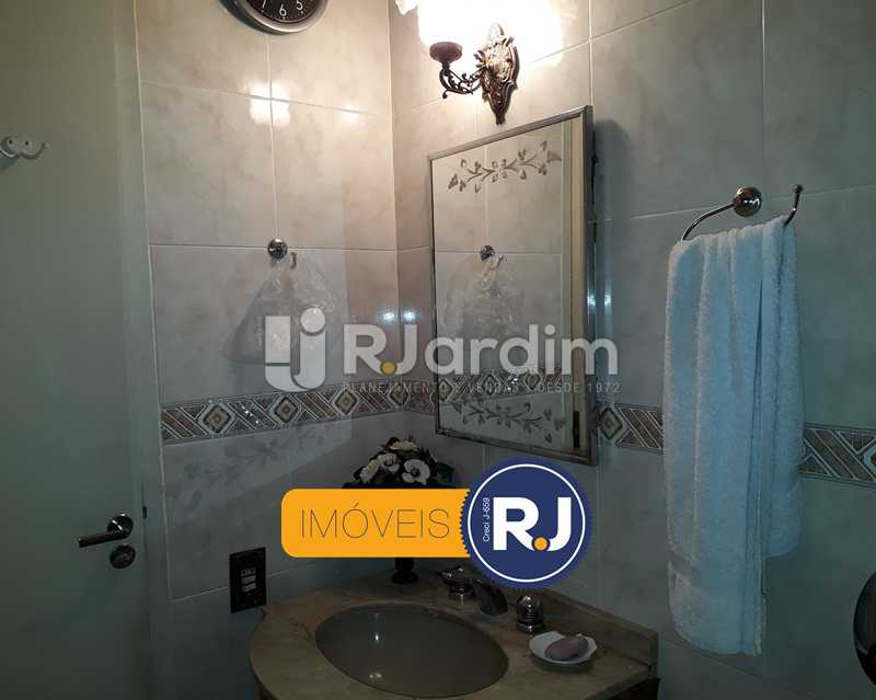 Conheça BANHEIRO SOCIAL2A do imóvel - Apartamento 3 quartos à venda Laranjeiras, Zona Sul,Rio de Janeiro - R$ 950.000 - LAAP31820 - 10 BANHEIRO SOCIAL2A - Apartamento 3 quartos à venda Laranjeiras, Zona Sul,Rio de Janeiro - R$ 950.000 - LAAP31820 - 10