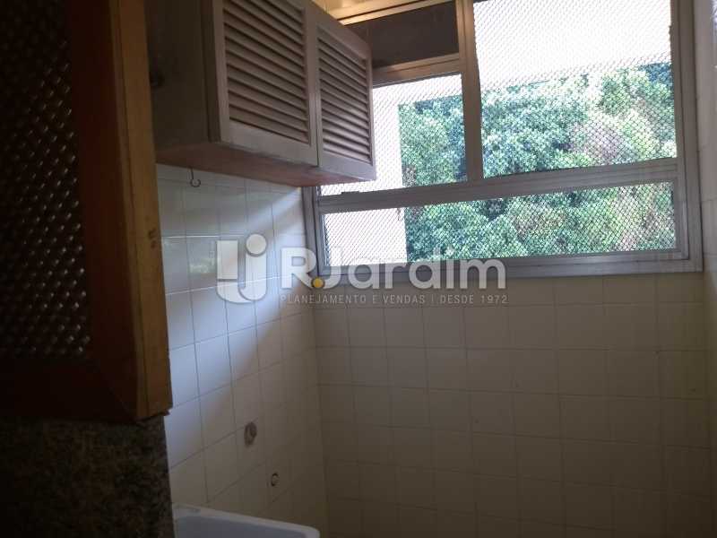 Conheça área de serviço do imóvel - Compra Venda Avaliação Imóveis Flat Residencial Humaitá 2 Quartos - LAFL20080 - 21 área de serviço - Compra Venda Avaliação Imóveis Flat Residencial Humaitá 2 Quartos - LAFL20080 - 21