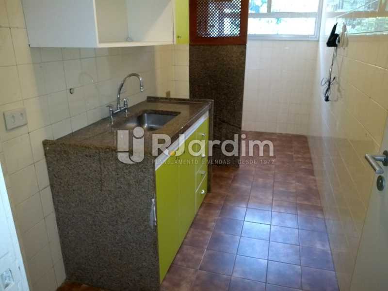 Conheça cozinha do imóvel - Compra Venda Avaliação Imóveis Flat Residencial Humaitá 2 Quartos - LAFL20080 - 24 cozinha - Compra Venda Avaliação Imóveis Flat Residencial Humaitá 2 Quartos - LAFL20080 - 24