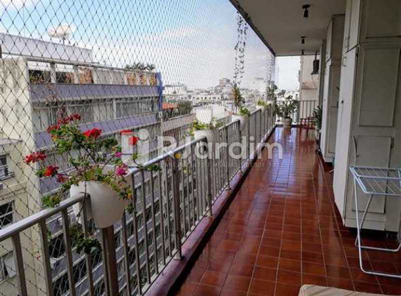 Conheça varanda do imóvel - quatro quartos, suíte, vaga, metro, praia de Copacabana. - LAAP40701 - 5 varanda - quatro quartos, suíte, vaga, metro, praia de Copacabana. - LAAP40701 - 5
