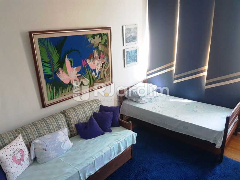 Conheça 3° quarto do imóvel - Compra Venda Avaliação Imóveis Apartamento Leblon 3 Quartos - LAAP31832 - 15 3° quarto - Compra Venda Avaliação Imóveis Apartamento Leblon 3 Quartos - LAAP31832 - 15