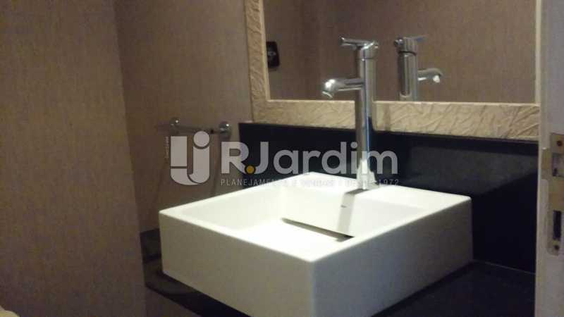 Conheça Lavabo do imóvel - Cobertura Para Alugar - Copacabana - Rio de Janeiro - RJ - LACO60009 - 5 Lavabo - Cobertura Para Alugar - Copacabana - Rio de Janeiro - RJ - LACO60009 - 5