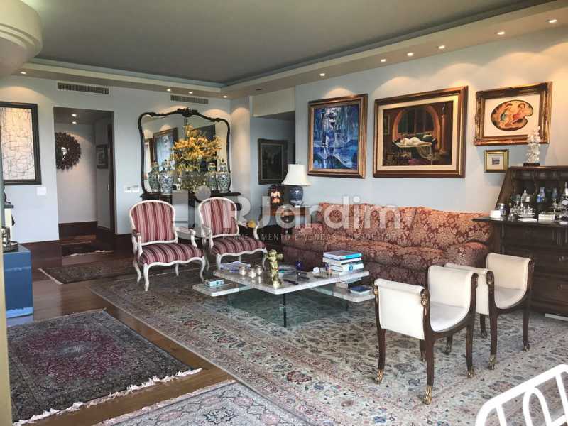 Conheça Sala de estar do imóvel - Apartamento para alugar Avenida Epitácio Pessoa,Lagoa, Zona Sul,Rio de Janeiro - R$ 7.500 - LAAP31862 - 11 Sala de estar - Apartamento para alugar Avenida Epitácio Pessoa,Lagoa, Zona Sul,Rio de Janeiro - R$ 7.500 - LAAP31862 - 11