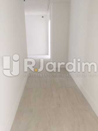 Conheça CIRCULAÇÃO do imóvel - Compra Venda Avaliação Imóveis Apartamento Barra da Tijuca 4 Quartos - LAAP40719 - 14 CIRCULAÇÃO - Compra Venda Avaliação Imóveis Apartamento Barra da Tijuca 4 Quartos - LAAP40719 - 14