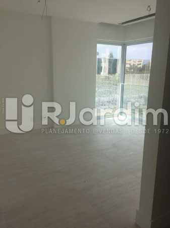 Conheça QUARTO do imóvel - Compra Venda Avaliação Imóveis Apartamento Barra da Tijuca 4 Quartos - LAAP40719 - 17 QUARTO - Compra Venda Avaliação Imóveis Apartamento Barra da Tijuca 4 Quartos - LAAP40719 - 17