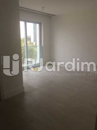 Conheça QUARTO do imóvel - Compra Venda Avaliação Imóveis Apartamento Barra da Tijuca 4 Quartos - LAAP40719 - 15 QUARTO - Compra Venda Avaliação Imóveis Apartamento Barra da Tijuca 4 Quartos - LAAP40719 - 15